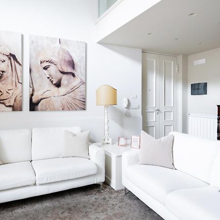 B Sicilian Charming Stay - Luxury Loft Catania Bagian luar foto